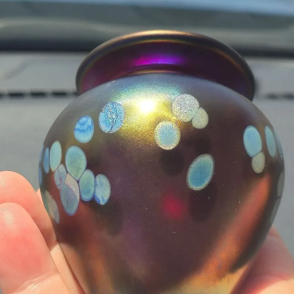 Stunning Iridescent Metallic Oil Spot Art Glass Vase Artist Signed Vintage 3" - Picture 10 of 16